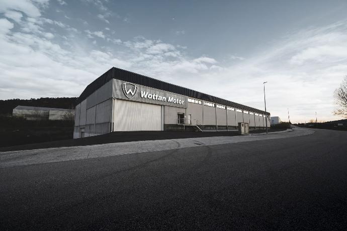 [Exterior of Wottan Motor's warehouse]