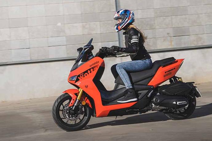 [STORM-R 300cc - MotoTaller] Wottan eleva el listón con su nuevo scooter STORM-R 300cc.