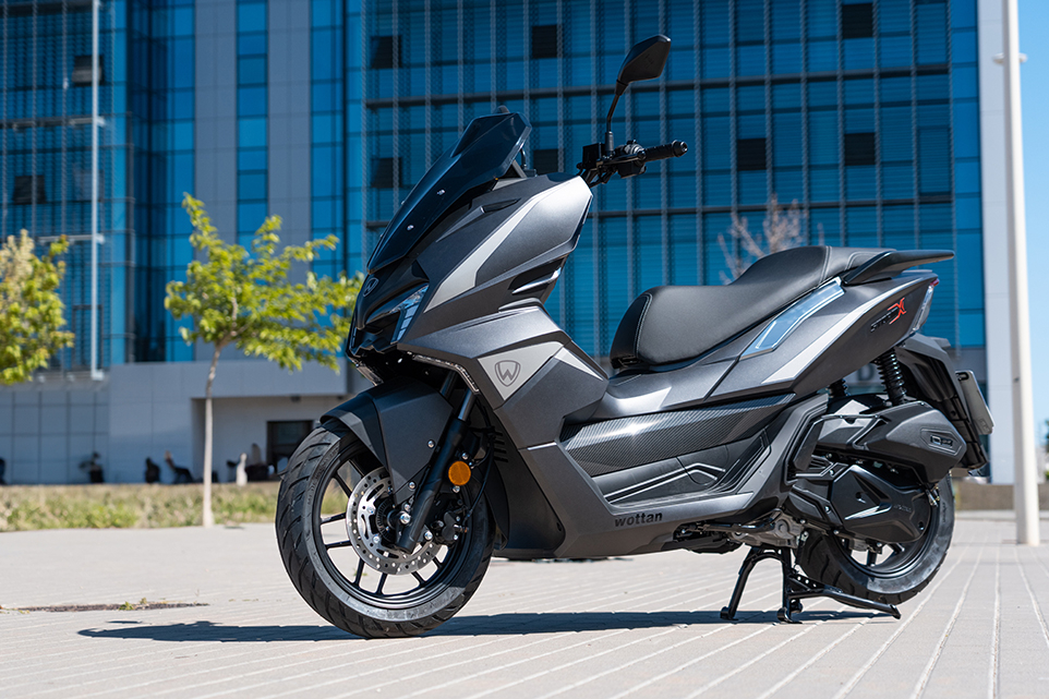 [Nuovo scooter STORM-X di Wottan Motor] Design elegante, tecnologia innovativa e prestazioni eccezionali.